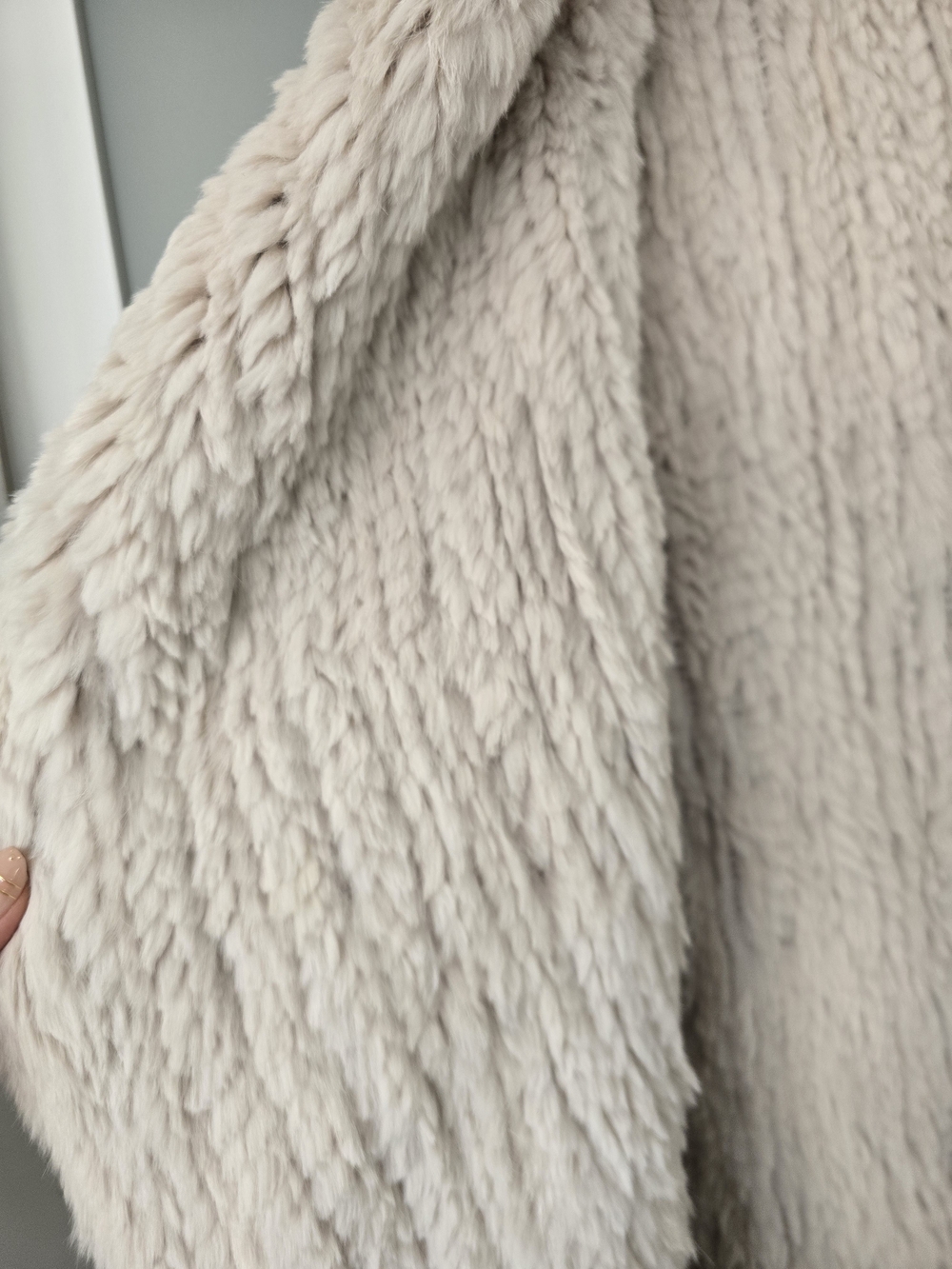 June Rabbit Fur Vest - Picture 7 of 11